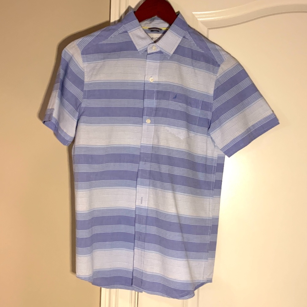 Nautica Blue and White Boys Button Down Shirt (Size Large 14 / 16)